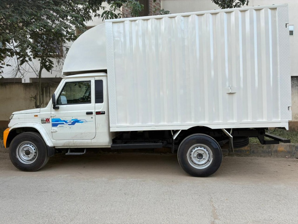 Bolero Maxx Diesel 2T Closed Container